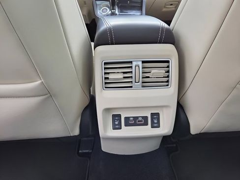 Used 2021 Nissan Maxima Platinum image 18