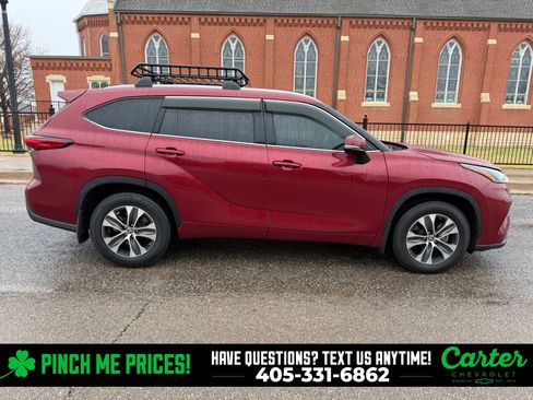 Used 2022 Toyota Highlander XLE image 7