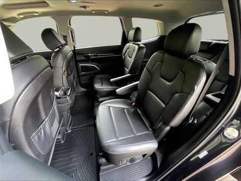 Used 2025 Kia Telluride S AWD/4WD image 21