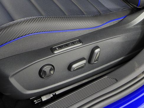 Used 2024 Volkswagen Golf R AWD/4WD image 23