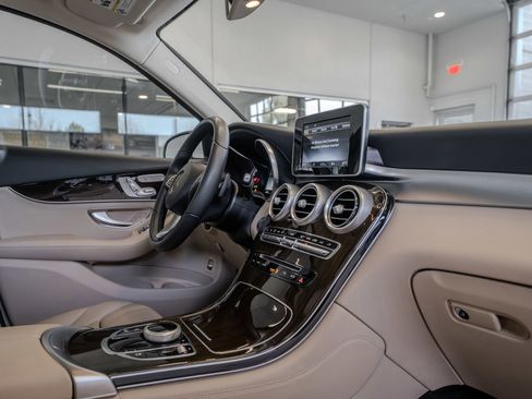 Used 2018 Mercedes-Benz GLC 300 GLC 300 image 18