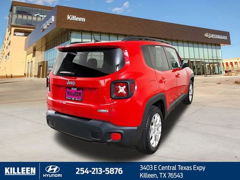 Used 2017 Jeep Renegade Latitude image 5