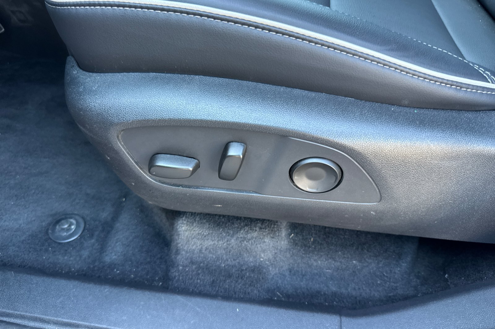 Used 2026 Buick Enclave Preferred FWD image 13
