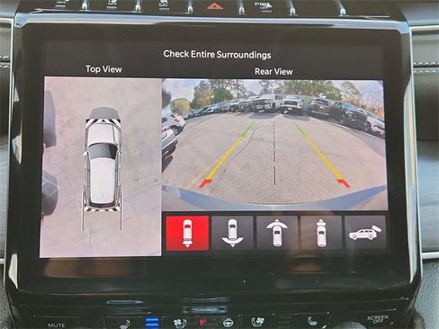 Used 2023 Jeep Grand Cherokee L Limited w/ Luxury Tech Group II image 15