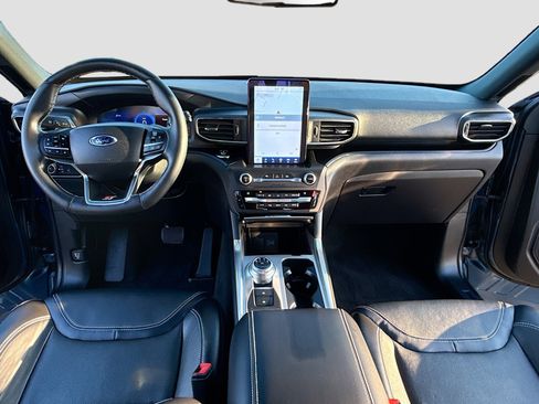 Used 2020 Ford Explorer ST w/ Premium Technology Package image 3