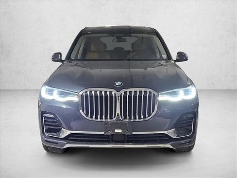 Used 2022 BMW X7 xDrive40i w/ Premium Package image 2