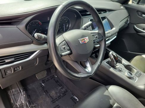 Used 2020 Cadillac XT4 Premium Luxury image 22