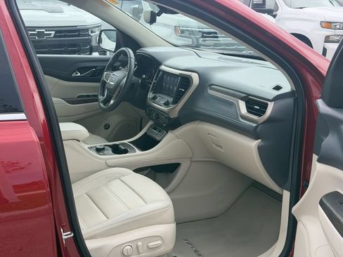 Used 2023 GMC Acadia Denali w/ Denali Ultimate Package FWD image 17