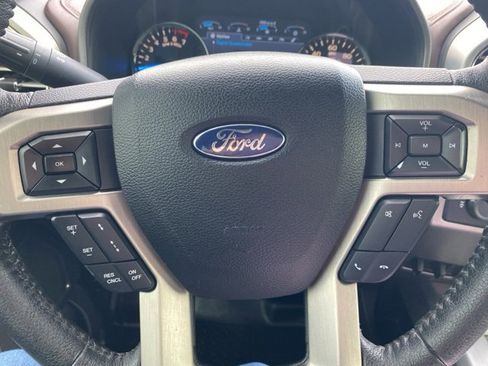 Used 2015 Ford F150 Platinum w/ Equipment Group 701A Luxury image 14