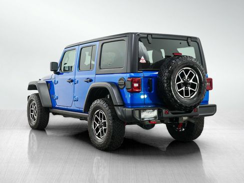 Used 2024 Jeep Wrangler Unlimited Rubicon w/ Technology Group AWD/4WD image 3