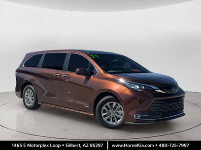 Used 2021 Toyota Sienna XLE