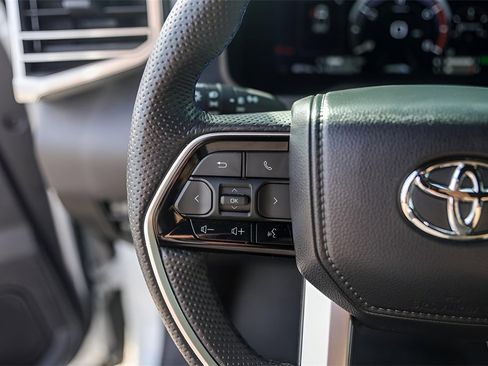 Used 2024 Toyota Tundra Platinum image 17