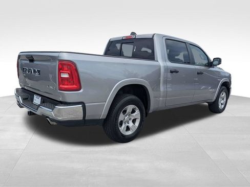 Used 2025 RAM 1500 Big Horn AWD/4WD image 4