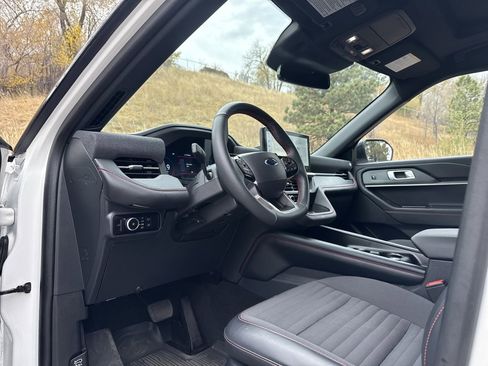 Certified 2025 Ford Explorer ST-Line w/ Premium Package image 12