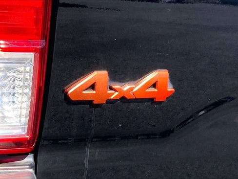 Used 2017 Toyota Tacoma SR5 w/ Tow Package image 31