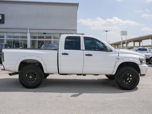 Used 2008 Dodge Ram 2500 Truck SLT w/ Popular Equipment Group AWD/4WD image 4