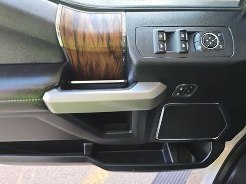 Used 2018 Ford F150 Lariat AWD/4WD image 9