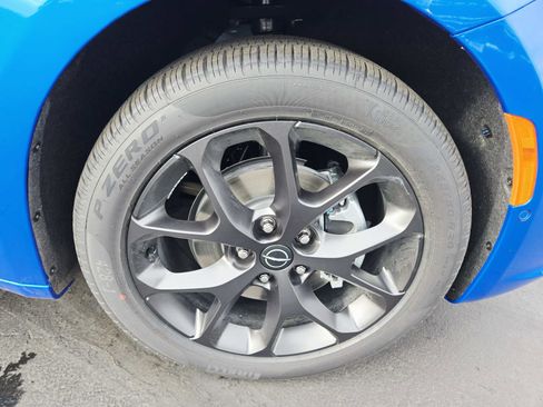 New 2026 Chrysler Pacifica Select w/ S Appearance Package image 18