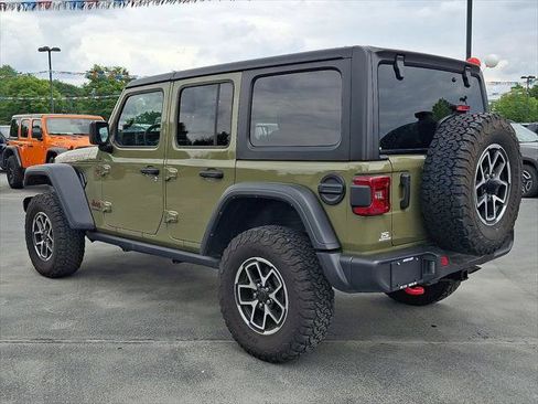 Certified 2025 Jeep Wrangler Unlimited Rubicon AWD/4WD image 4