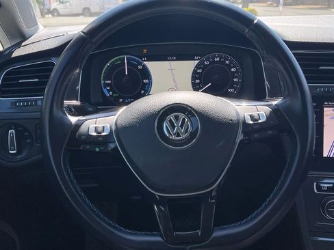 Used 2019 Volkswagen e-Golf SEL Premium image 27