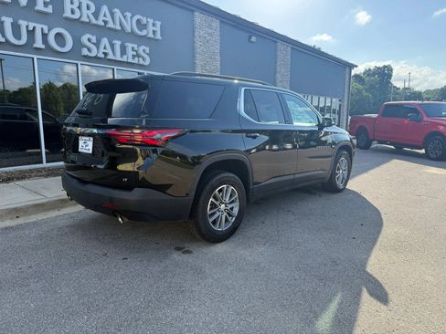 Used 2022 Chevrolet Traverse LT FWD image 7