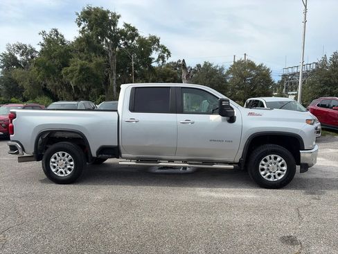 Used 2021 Chevrolet Silverado 2500 LT AWD/4WD image 9