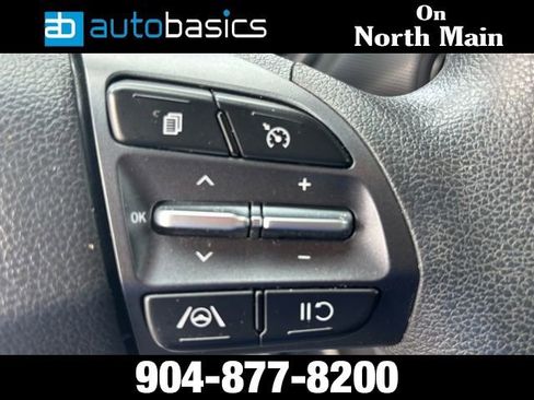 Used 2023 Hyundai Kona SE AWD/4WD image 25