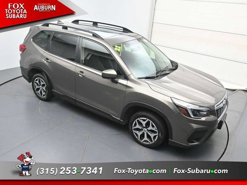 Used 2021 Subaru Forester Premium AWD/4WD image 32