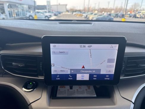 Used 2021 Ford Explorer XLT w/ Equipment Group 202A image 15