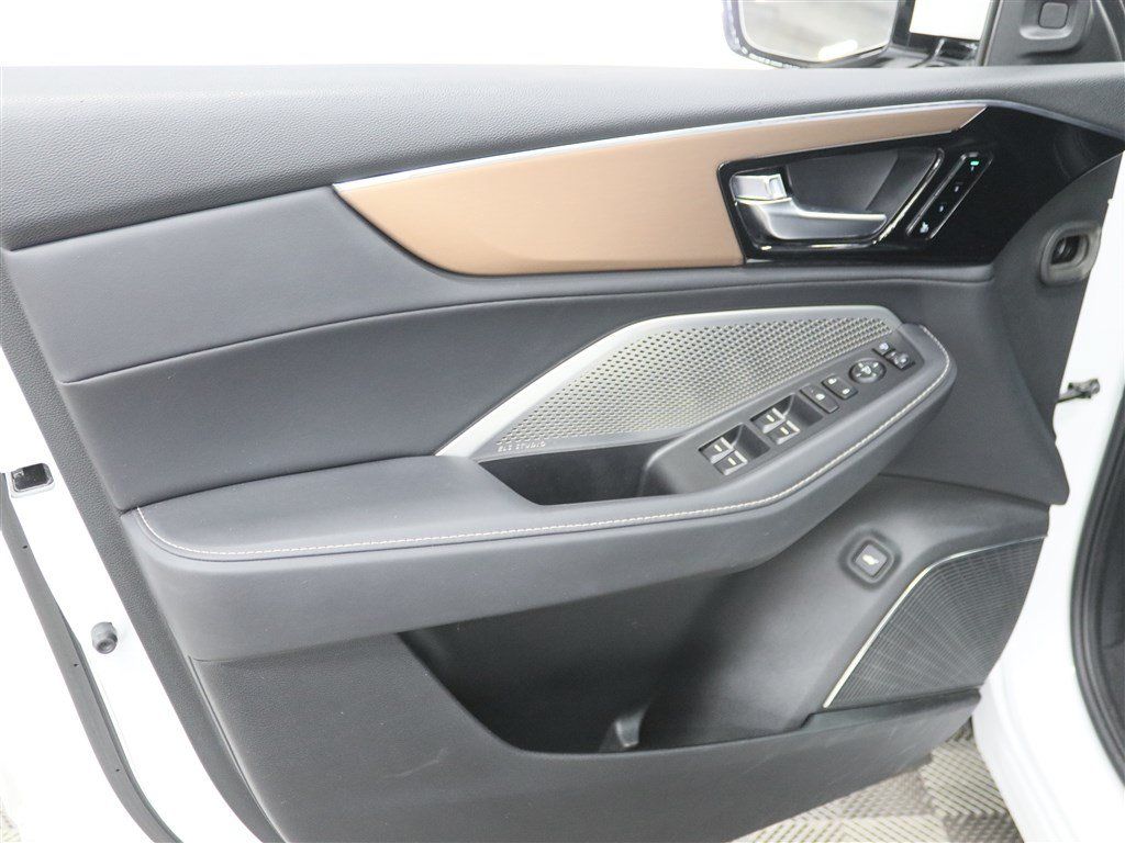 Used 2022 Acura MDX w/ Technology Package AWD/4WD image 17