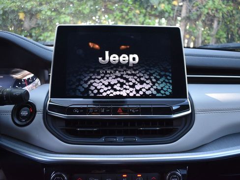 Used 2025 Jeep Compass Limited AWD/4WD image 20
