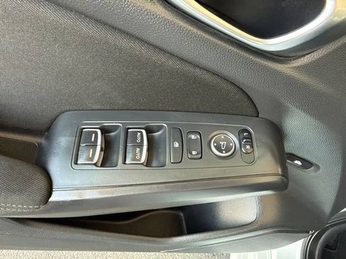 Used 2022 Honda Civic EX image 25