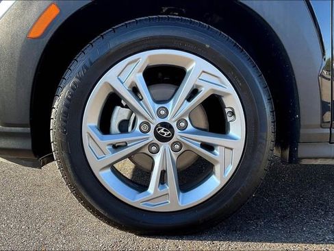 Used 2023 Hyundai Kona SEL w/ Cargo Package image 8