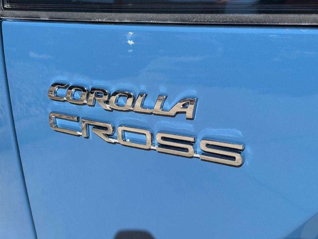 New 2026 Toyota Corolla Cross LE w/ Moonroof Package FWD image 13