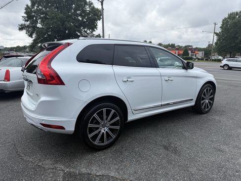 Used 2016 Volvo XC60 T5 Platinum image 4