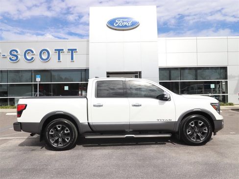 Used 2024 Nissan Titan Platinum Reserve w/ Moonroof Package image 15