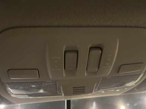 Used 2014 Subaru Crosstrek 2.0i Premium w/ Moonroof Package image 19