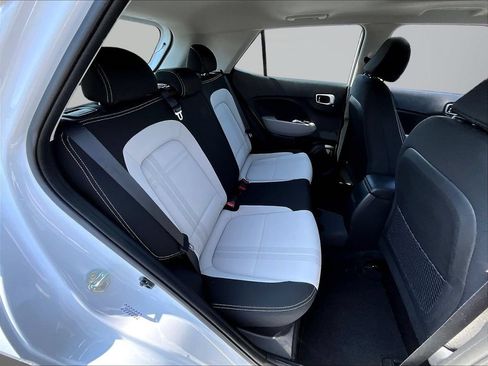 Certified 2022 Hyundai Venue SEL w/ Cargo Package FWD image 23