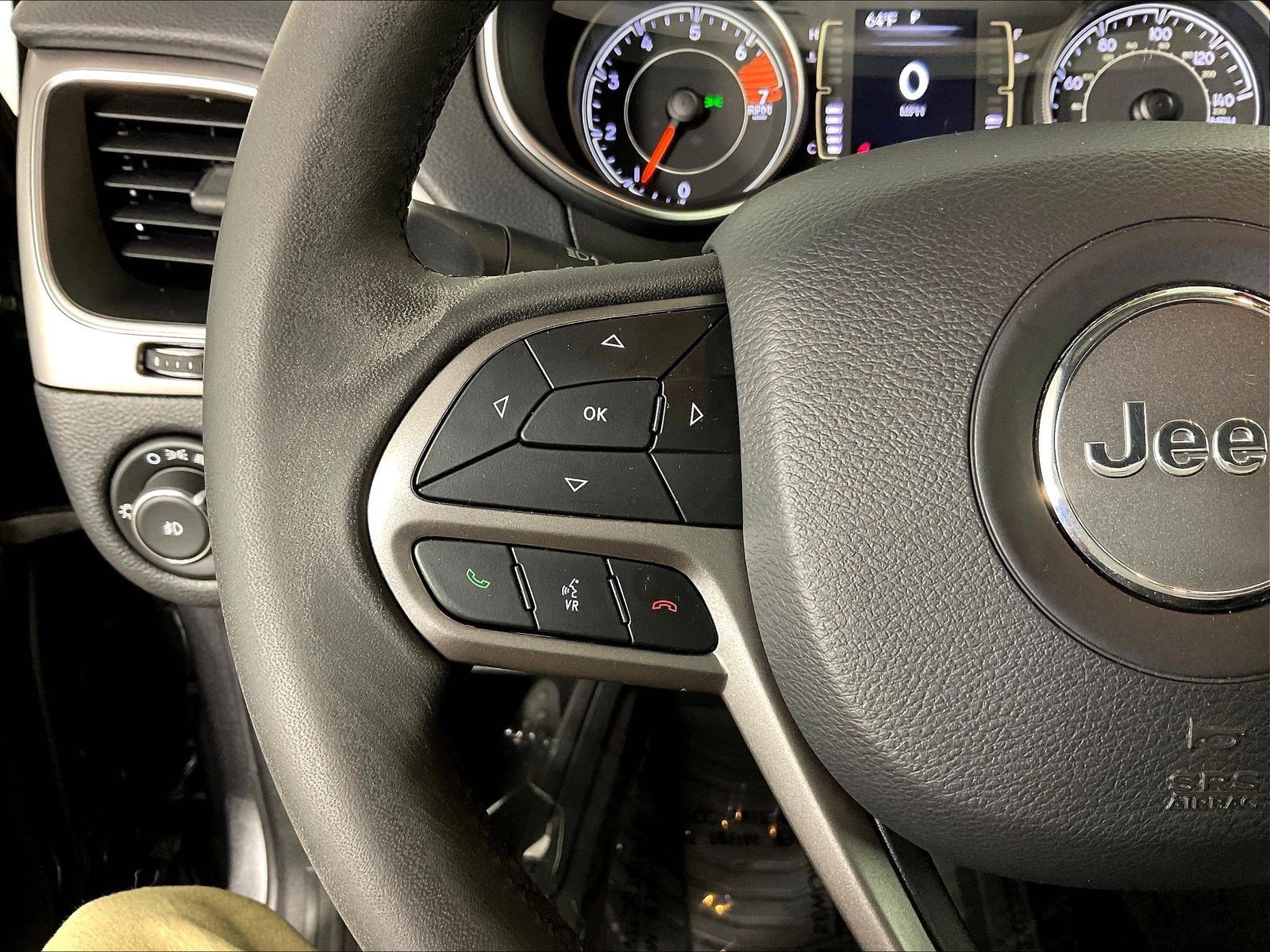 Used 2020 Jeep Cherokee Latitude Plus FWD image 11