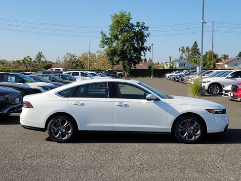 Used 2024 Honda Accord EX image 5