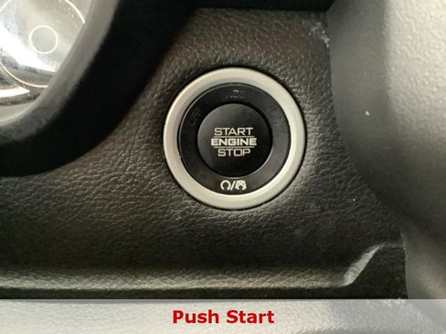 Used 2019 RAM 1500 Big Horn AWD/4WD image 17