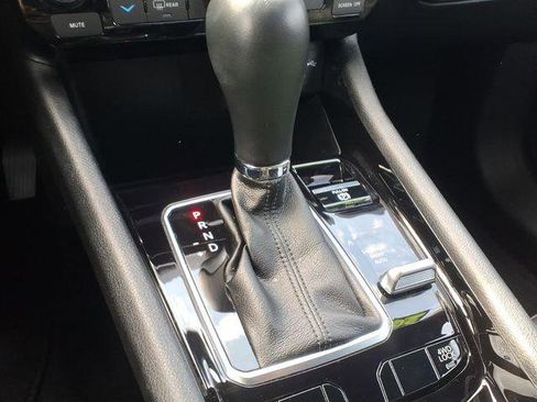 Certified 2023 Jeep Compass Altitude AWD/4WD image 18