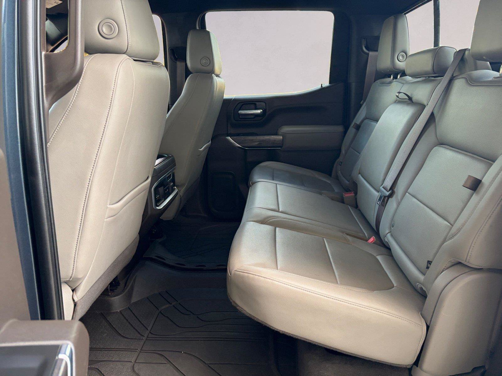 Used 2020 Chevrolet Silverado 1500 LTZ w/ LTZ Texas Edition RWD image 13
