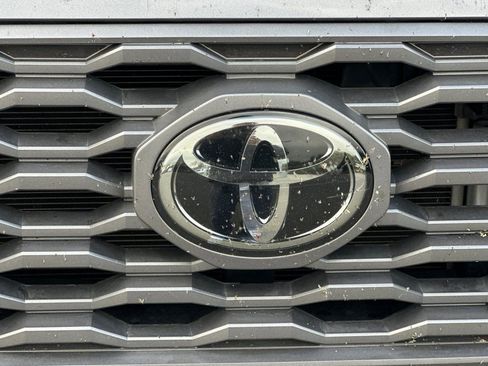 Used 2021 Toyota Tacoma TRD Off-Road w/ Technology Package image 46