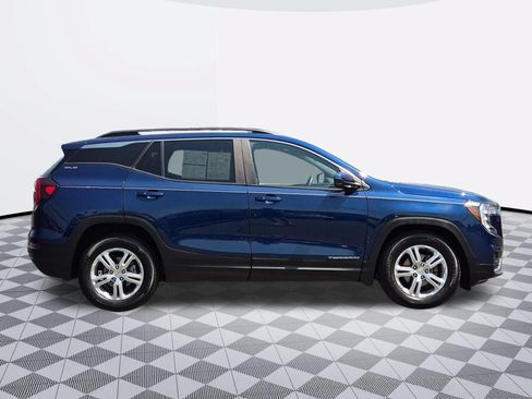 Certified 2022 GMC Terrain SLE w/ Driver Convenience Package FWD image 8
