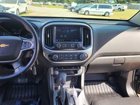 Used 2022 Chevrolet Colorado LT w/ Fleet Safety Package image 47