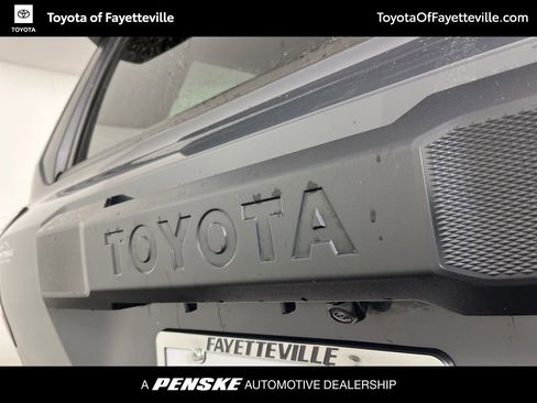 Used 2025 Toyota 4Runner SR5 AWD/4WD image 19