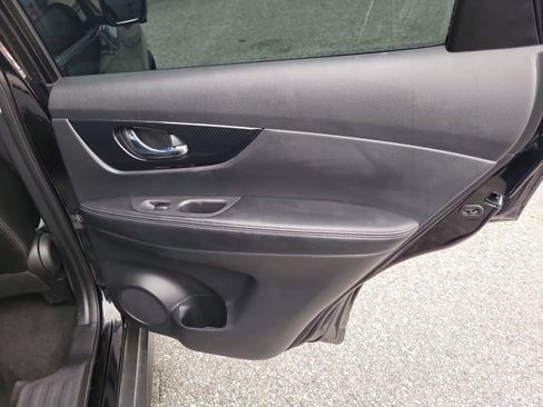 Used 2017 Nissan Rogue SL w/ SL Premium Package AWD/4WD image 33