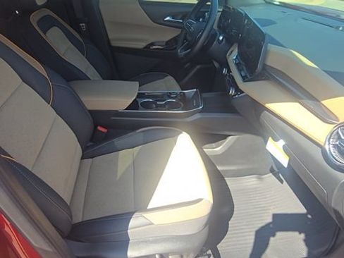 Used 2026 Chevrolet Equinox ACTIV w/ Convenience Package III FWD image 15