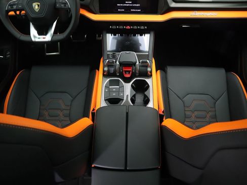 Used 2025 Lamborghini Urus S AWD/4WD image 17